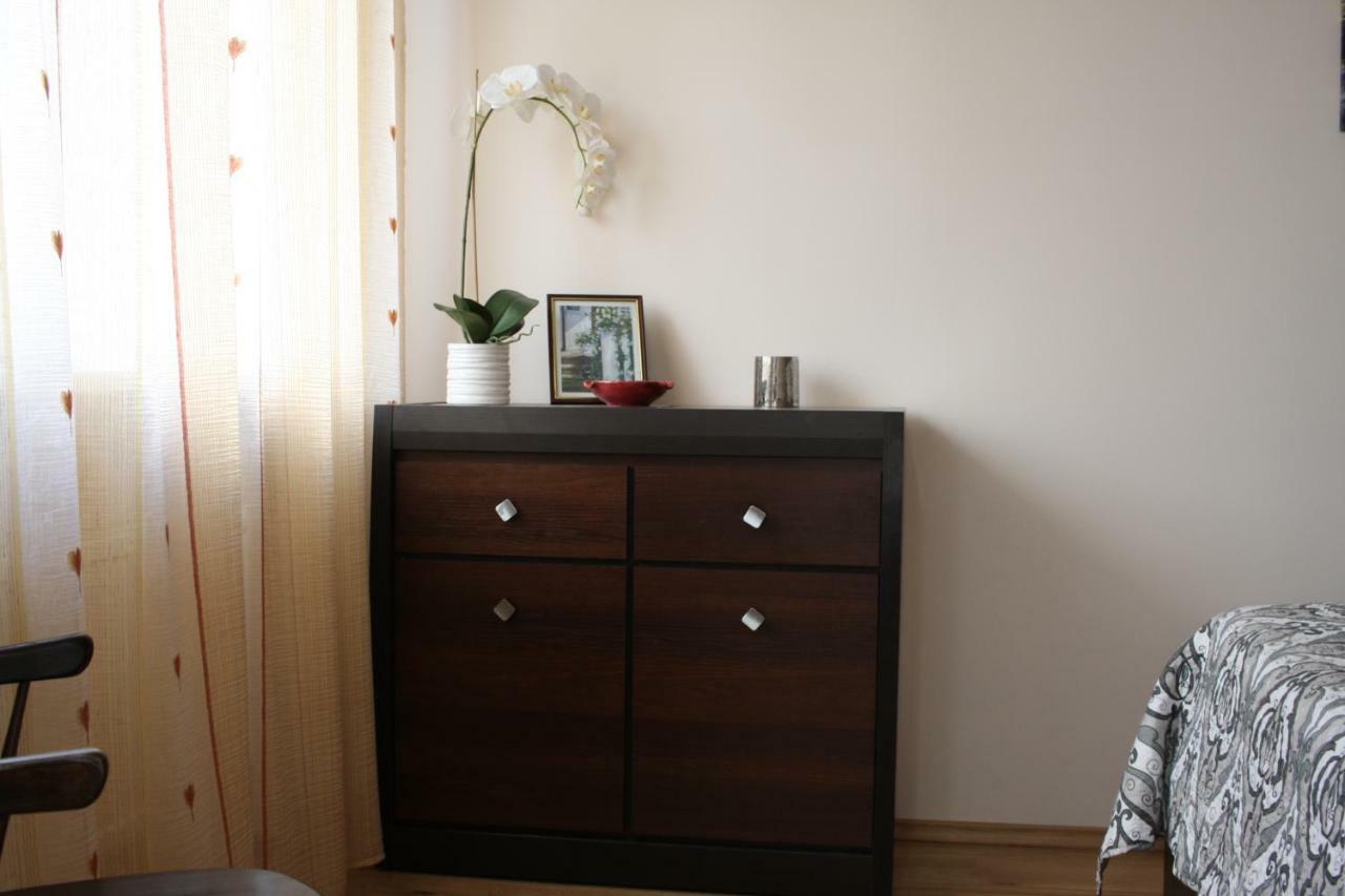 Akord Apartment Centrum With Free Parking Pärnu Exterior photo
